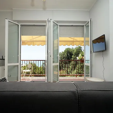 Le Terrazze Apartment *
